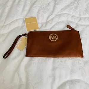 Michael Kors Fulton Large ZIP Clutch